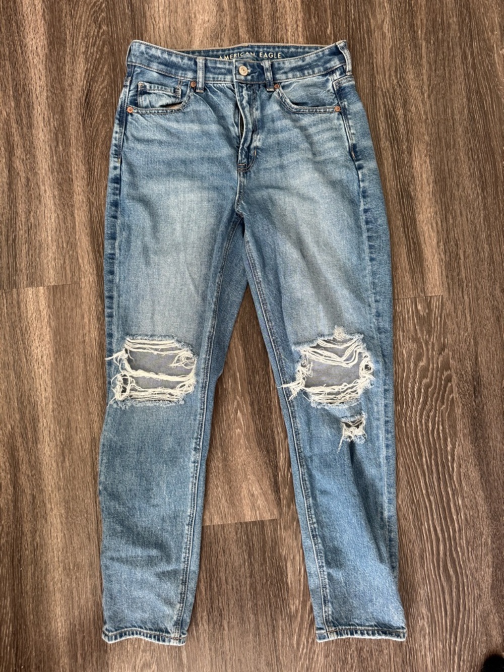 American Eagle Outfitters Light Blue Boyfriend Distressed Jeans